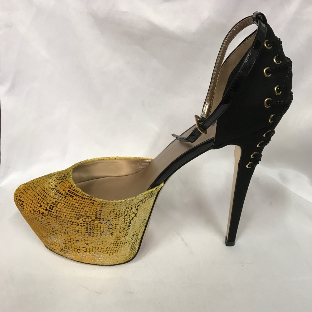 New luichiny platform shoe in original box